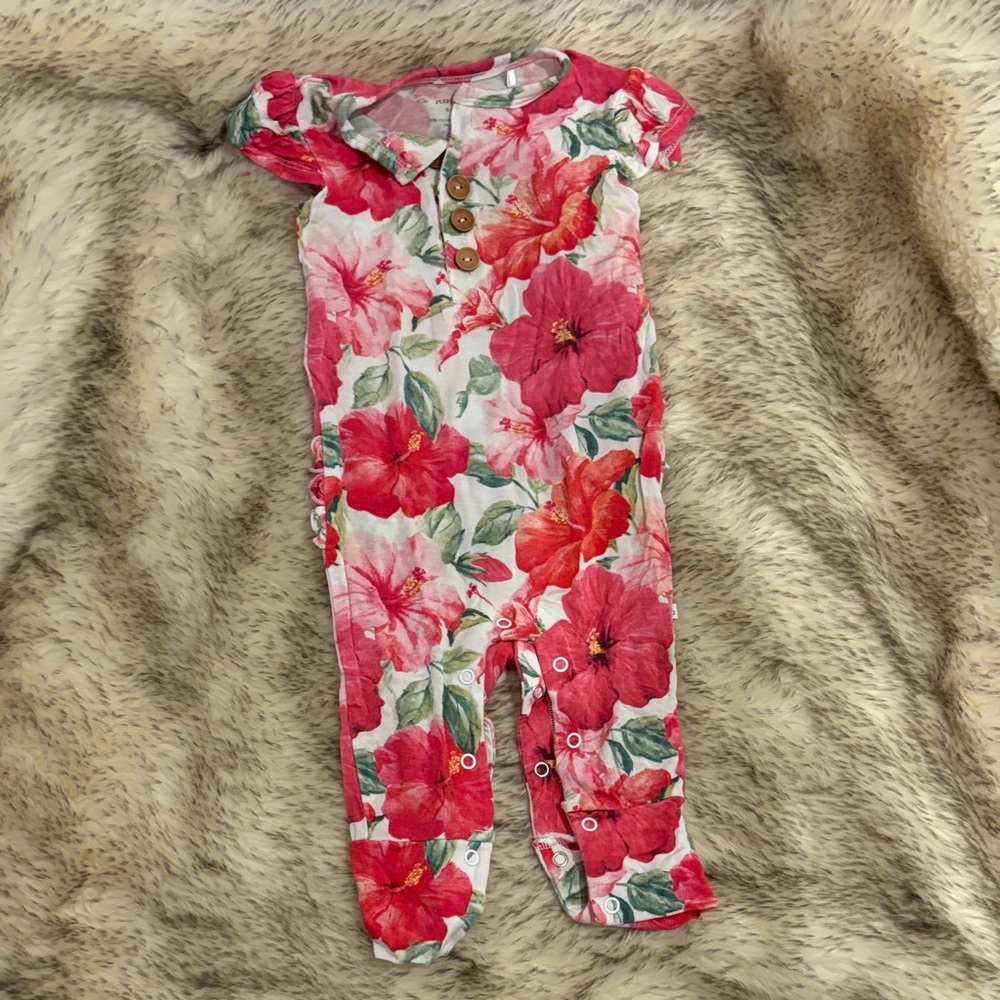 Posh Peanut Maui 6-9m GUC Bamboo